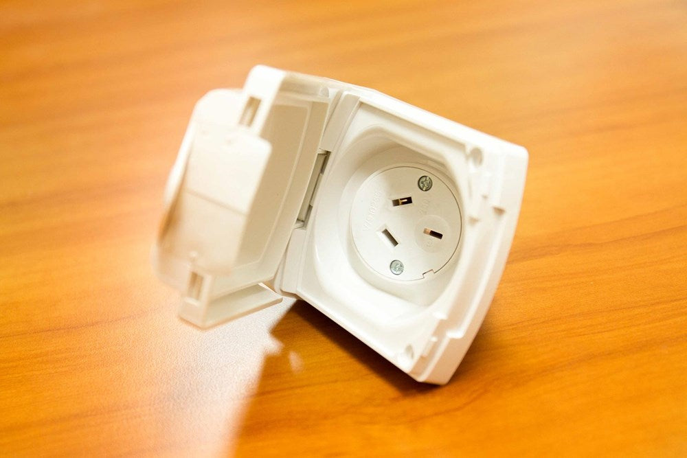 CLIPSAL 415VF OUTLET 10A IP34 WHITE