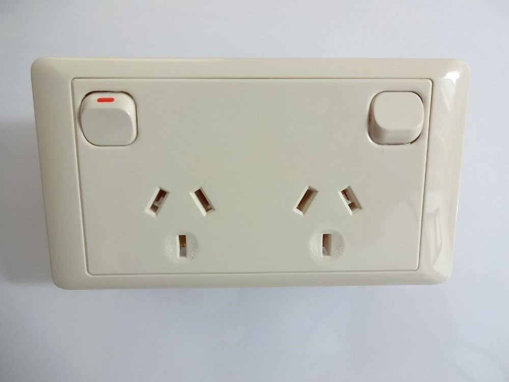 CMS 240V POWER POINT DOUBLE CMS BEIGE